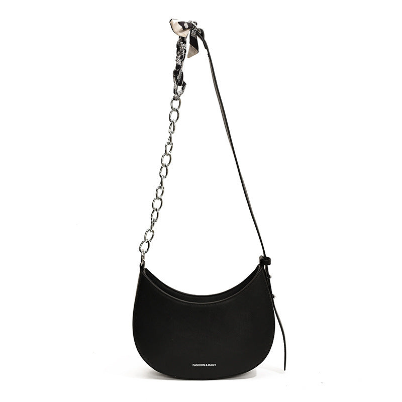 Kleine Trendy Satteltasche