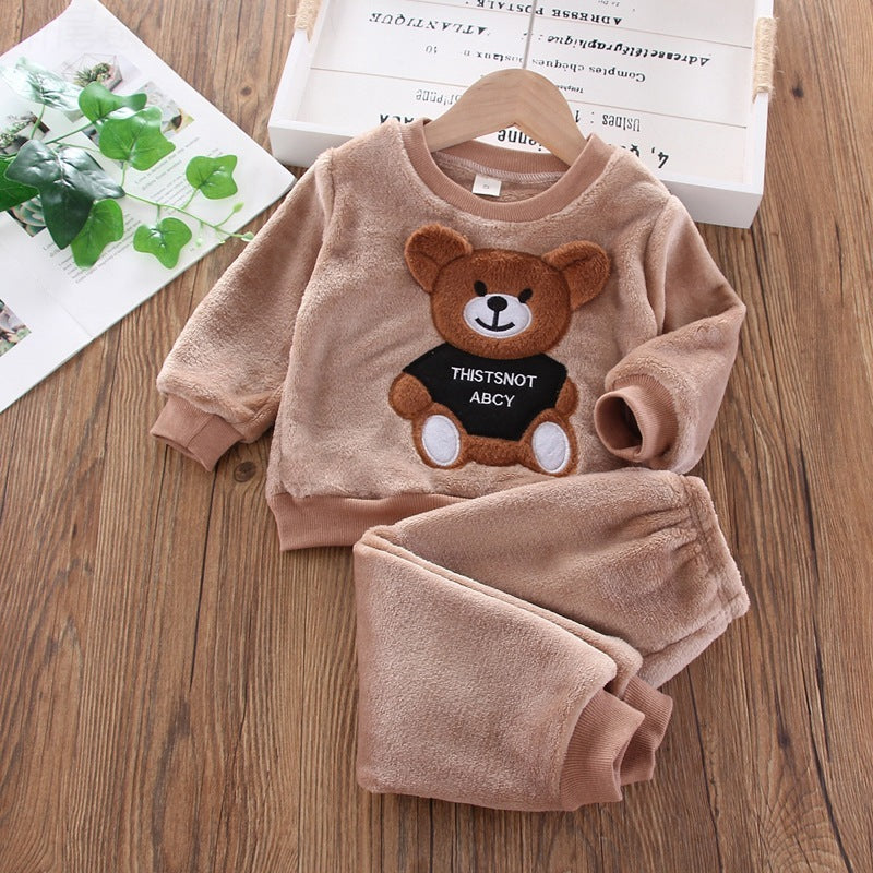 Flauschiger Kinderpyjama