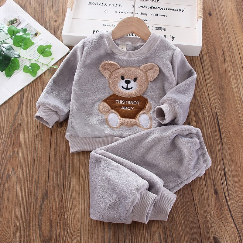 Flauschiger Kinderpyjama