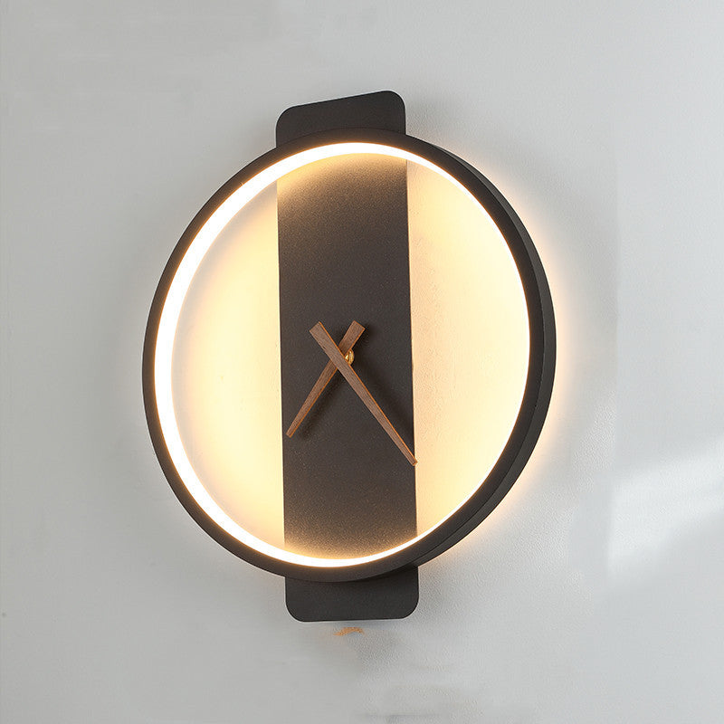 Nordische Wandlampe - Wanduhr