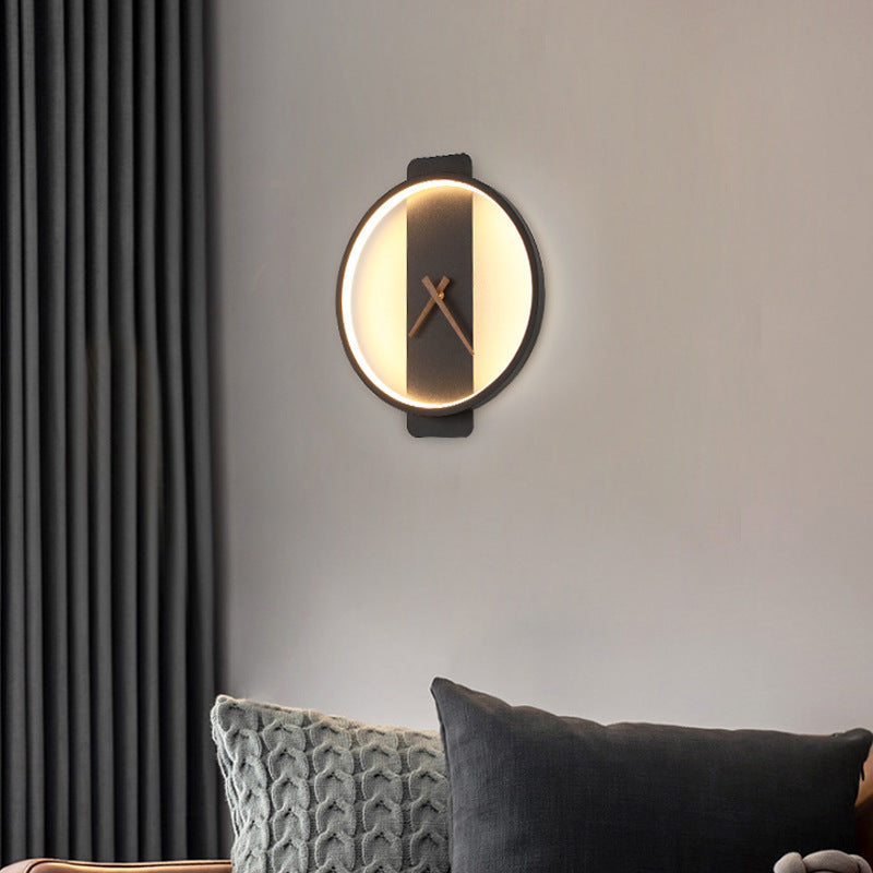 Nordische Wandlampe - Wanduhr