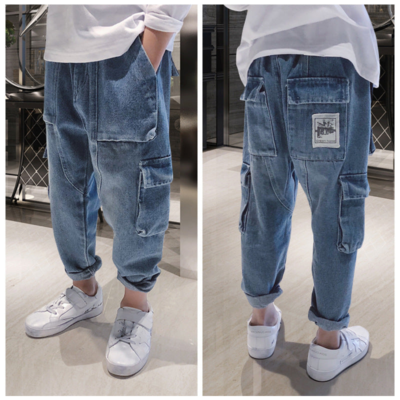 Stylische Jeans für Kinder