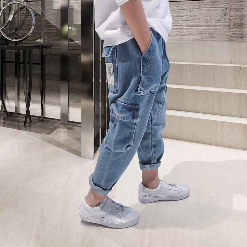 Stylische Jeans für Kinder