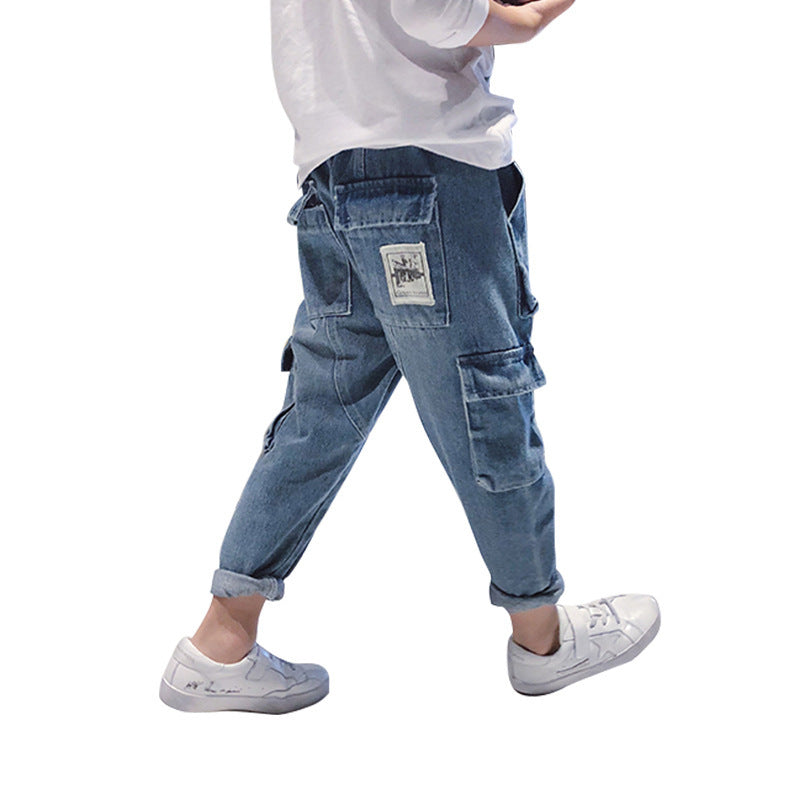 Stylische Jeans für Kinder