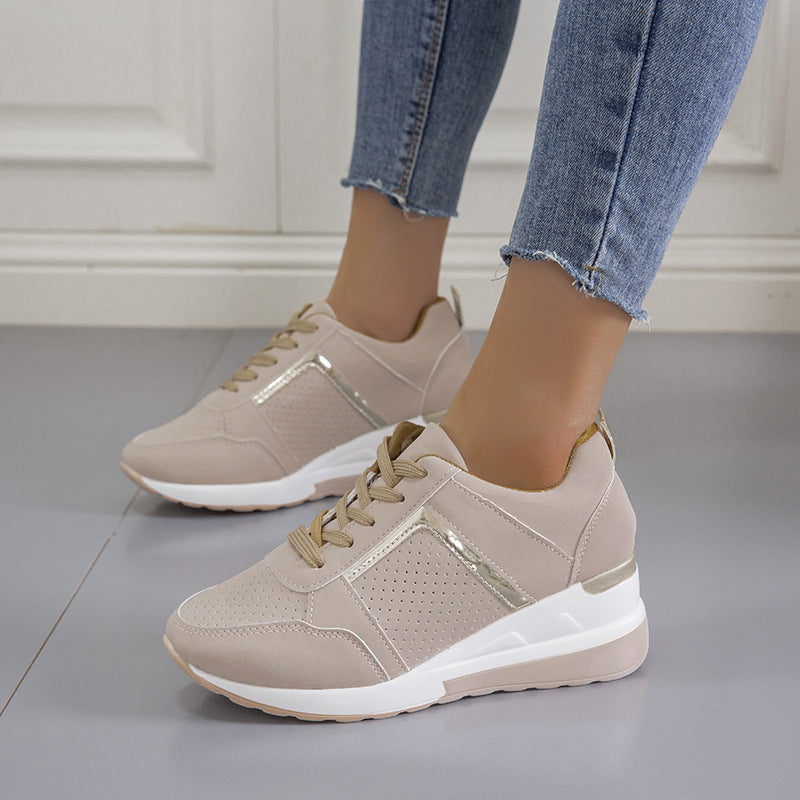 Frauen-Sneakers für Freizeit und Sport mit erhöhter Innensohle