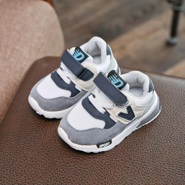 Kinder Sportschuhe