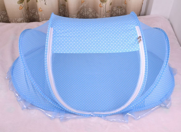 Faltbares Babybettnetz mit Kissen