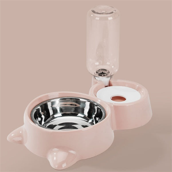 Futter und Wassernapf
