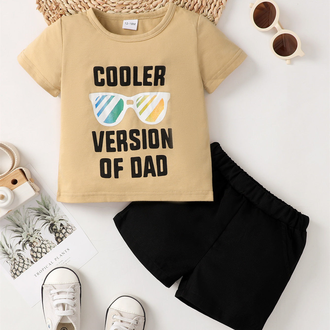 Jungen Sommer Lässiges Kurzarm-T-Shirt Schwarze Shorts 2-teiliges Set