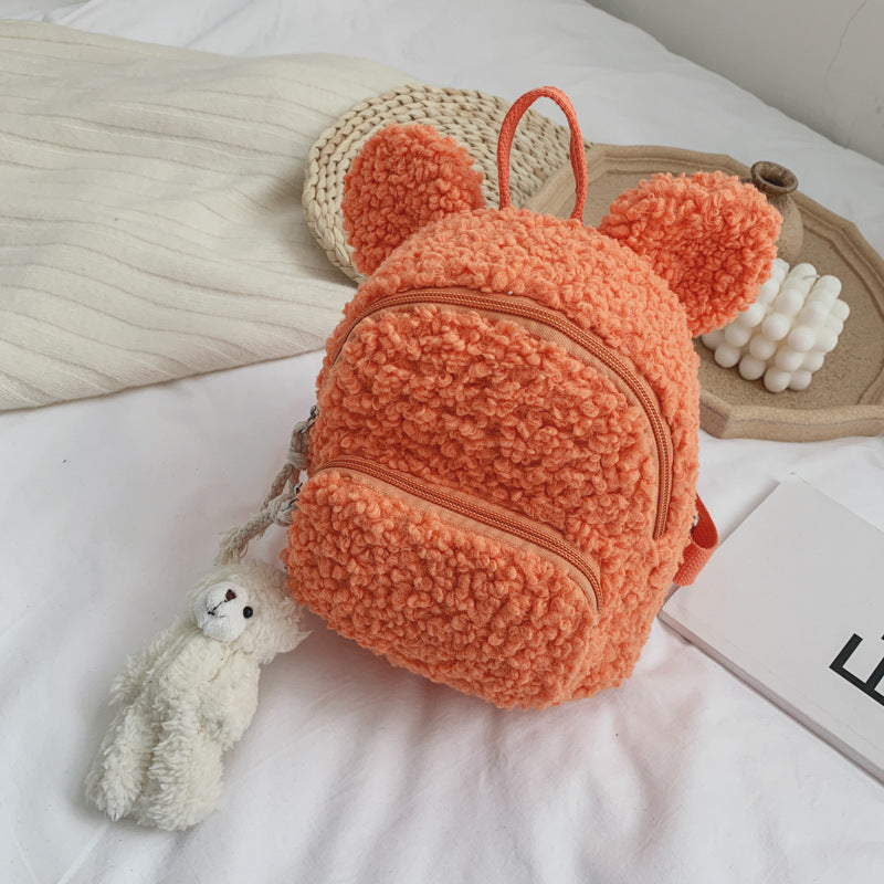 Flauschige Schultasche