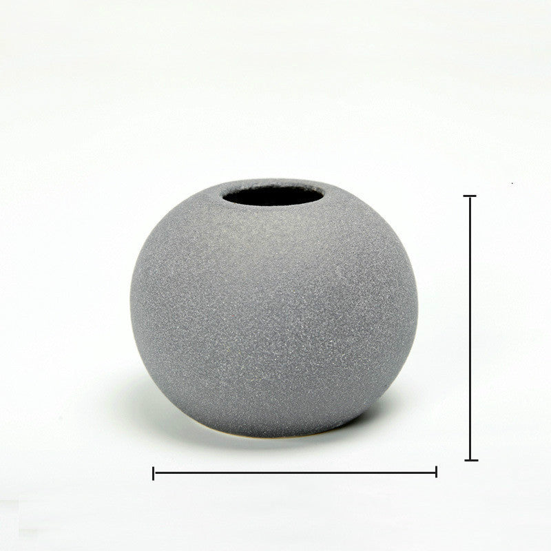 Nordische Keramikvase