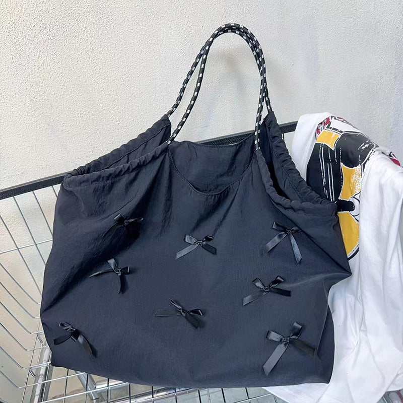 Vielseitige, lässige Schleifentasche