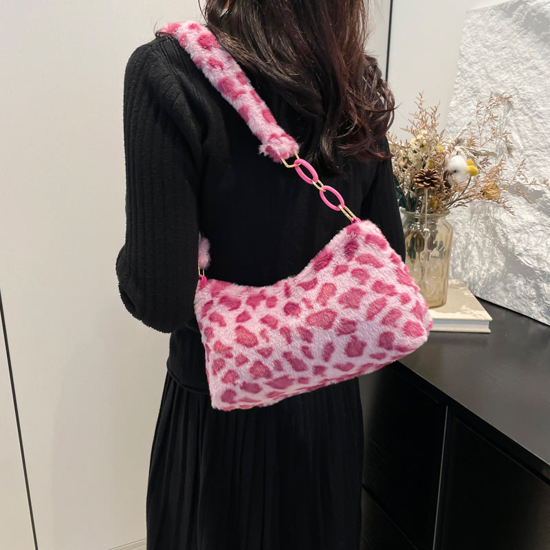 Flauschige Handtasche