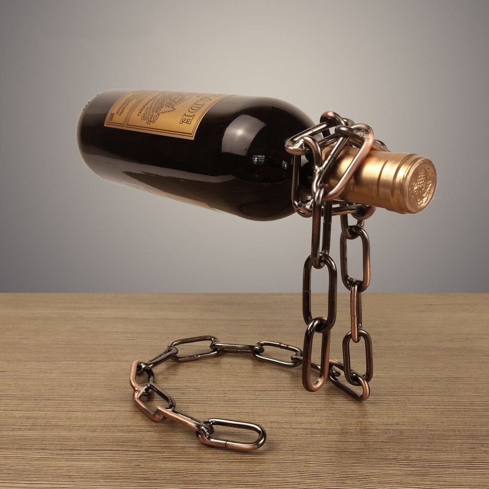 Moderne Eisenkette Weinregal