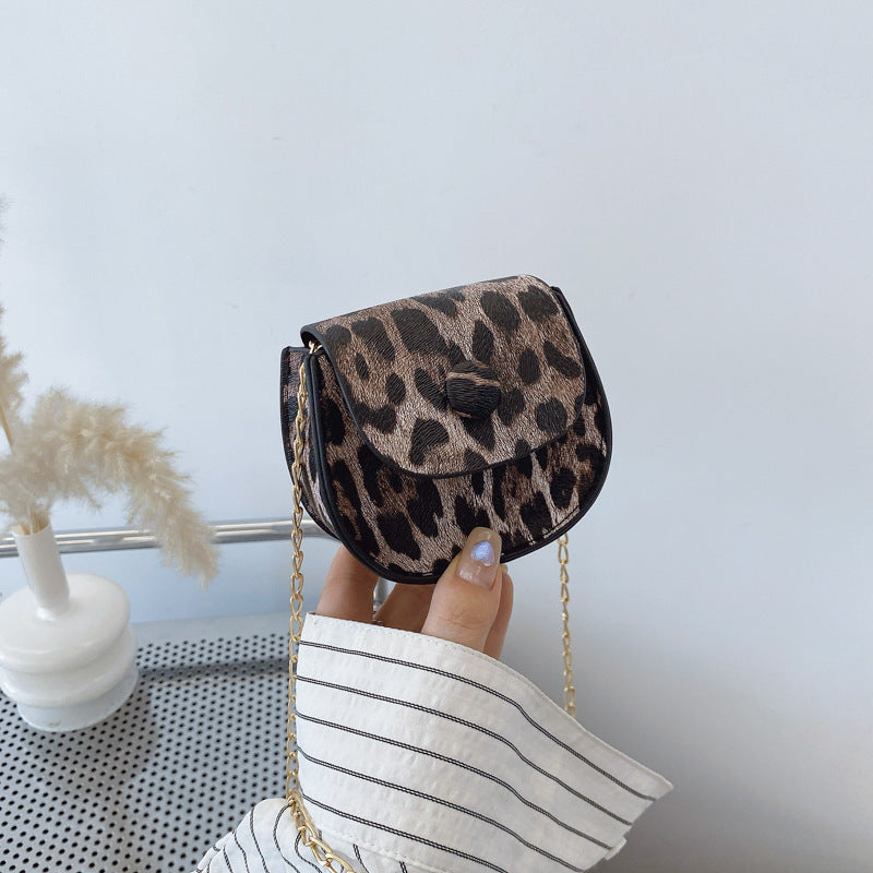 Satteltasche mit Leopardenmuster
