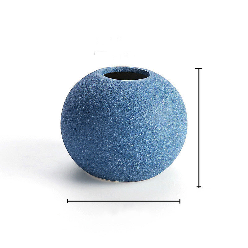 Nordische Keramikvase