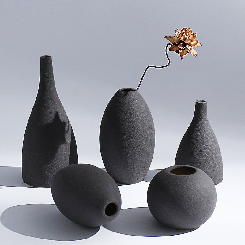 Nordische Keramikvase