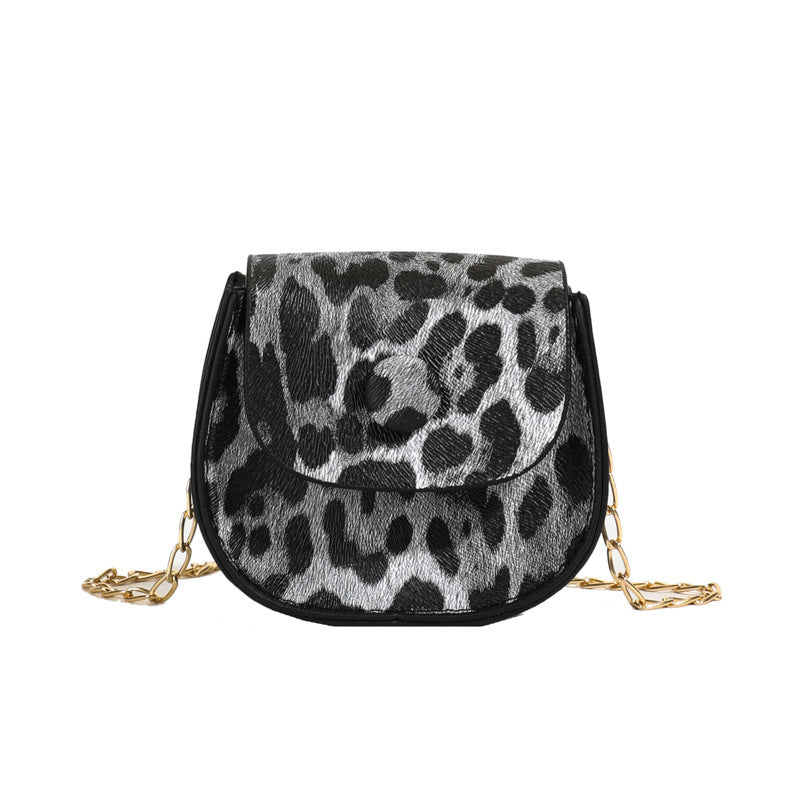 Satteltasche mit Leopardenmuster