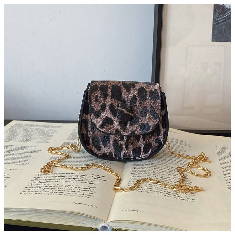 Satteltasche mit Leopardenmuster