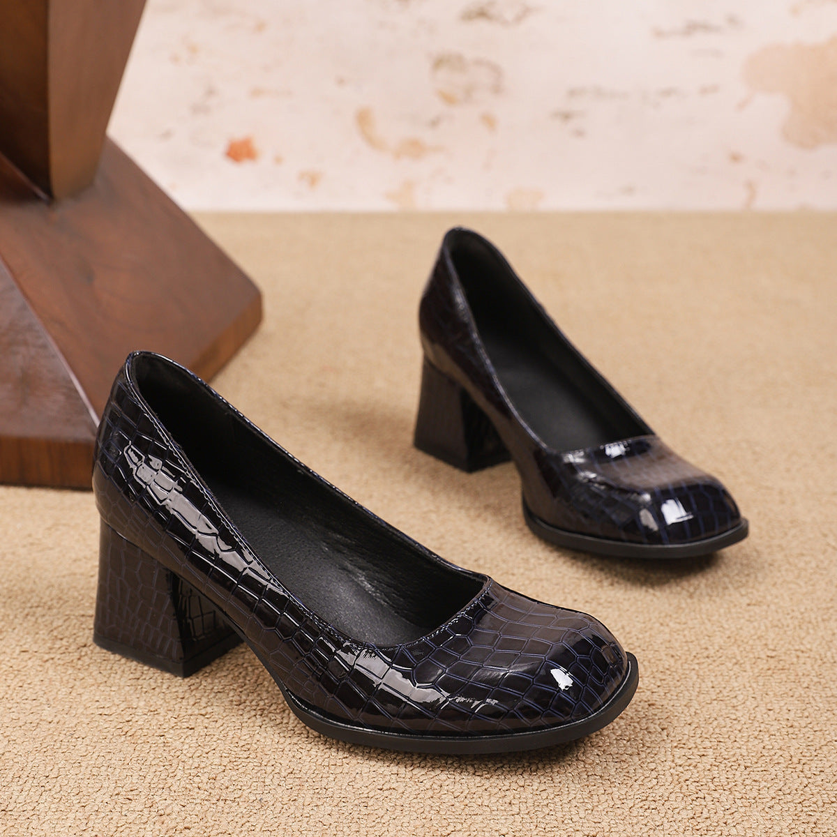 Damenschuhe mit klobigem Absatz