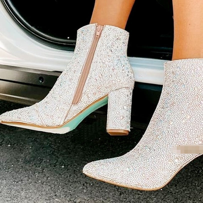 Modische Stiefeletten mit Strass